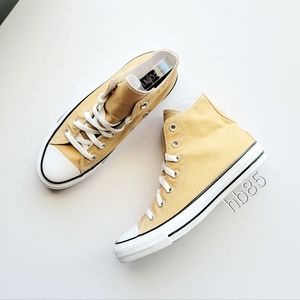 Converse CTAS Hi Gold Dart Men's 10 Women's 12